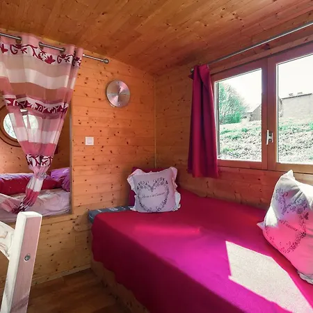 Cozy Holiday In With Sauna And Jacuzzi Sensenruth