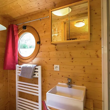Cozy Holiday In With Sauna And Jacuzzi Casa vacanze